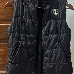 American Eagle Outfitters Black Puffer Vest